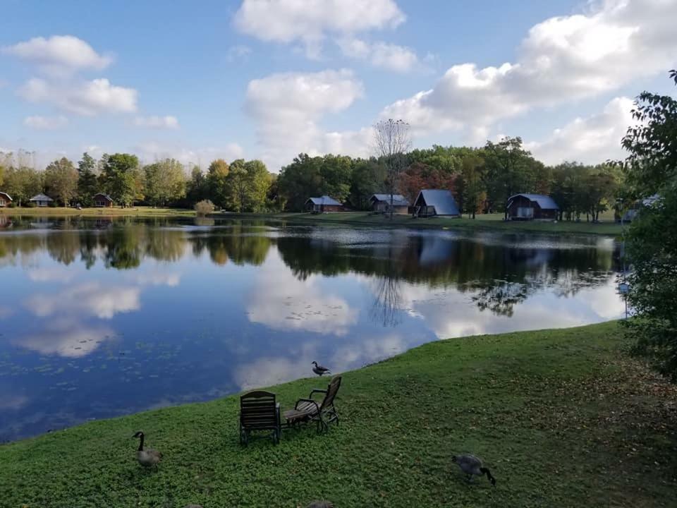 Serenity Springs - Michigan City Hotell Springfield Eksteriør bilde